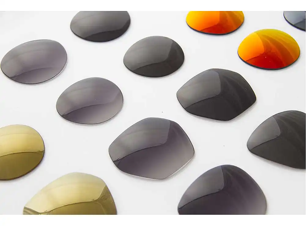 Cristales a medida de The Sunglass Fix Cristales a medida de The Sunglass Fix