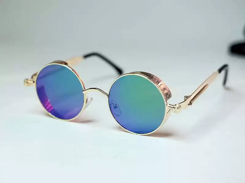 gafas redondas con lentes tintadas
