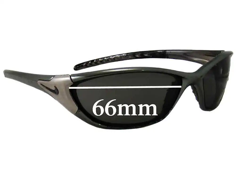 Sunglass Fix Lentilles de Remplacement pour Nike EV0244 Haul - 66mm Wide Sunglass Fix Lentilles de Remplacement pour Nike EV0244 Haul - 66mm Wide