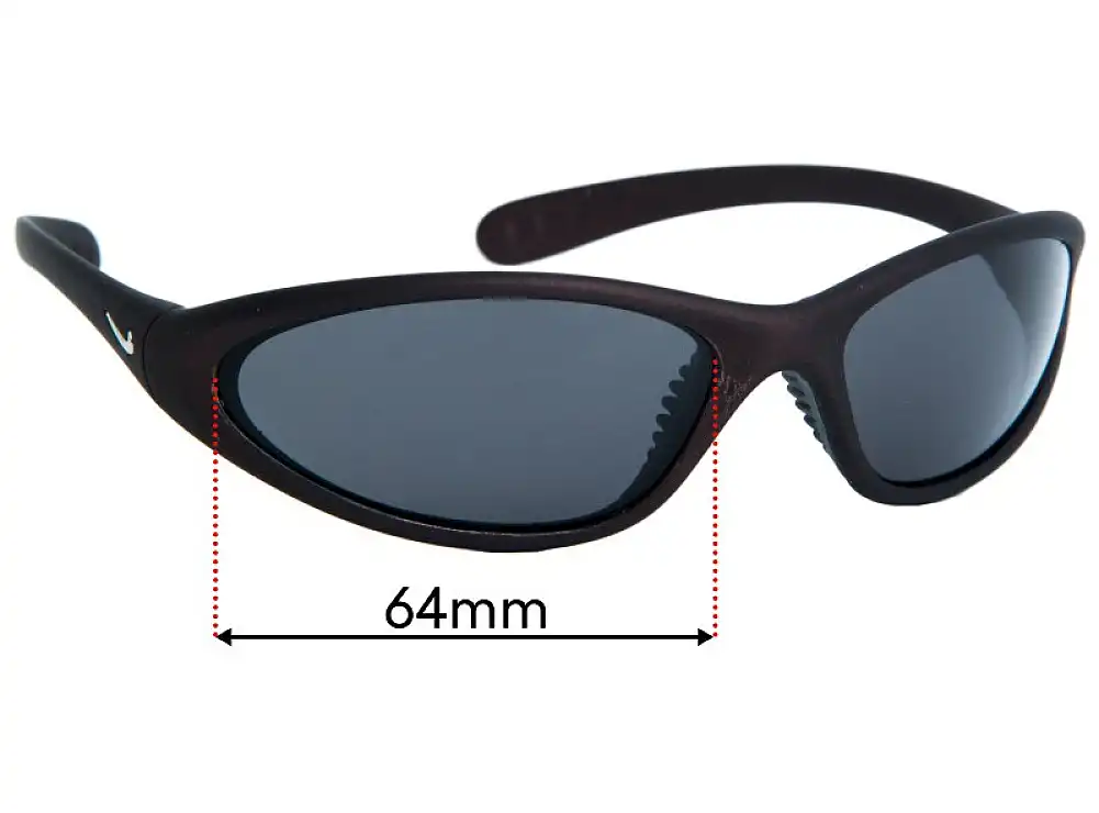 Sunglass Fix Verres de Remplacement pour Nike EV0066 Tarj Classic - 64mm Wide Sunglass Fix Verres de Remplacement pour Nike EV0066 Tarj Classic - 64mm Wide