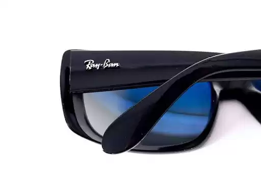 Ray-Ban sunglasses with blue lenses Ray-Ban sunglasses with blue lenses