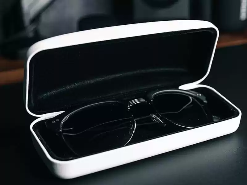 Using a Hardcase to Protect Your Sunglasses from frame and lens damage Using a Hardcase to Protect Your Sunglasses from frame and lens damage
