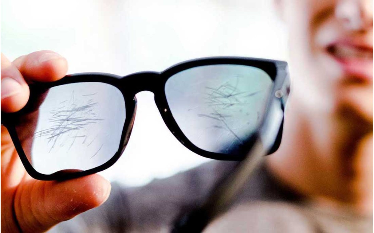 Cómo quitar los rayones de las gafas de sol polarizadas