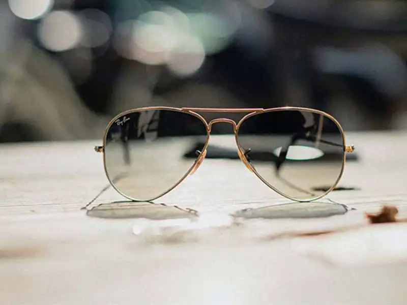 Lunettes de soleil aviateur Ray Ban à monture dorée